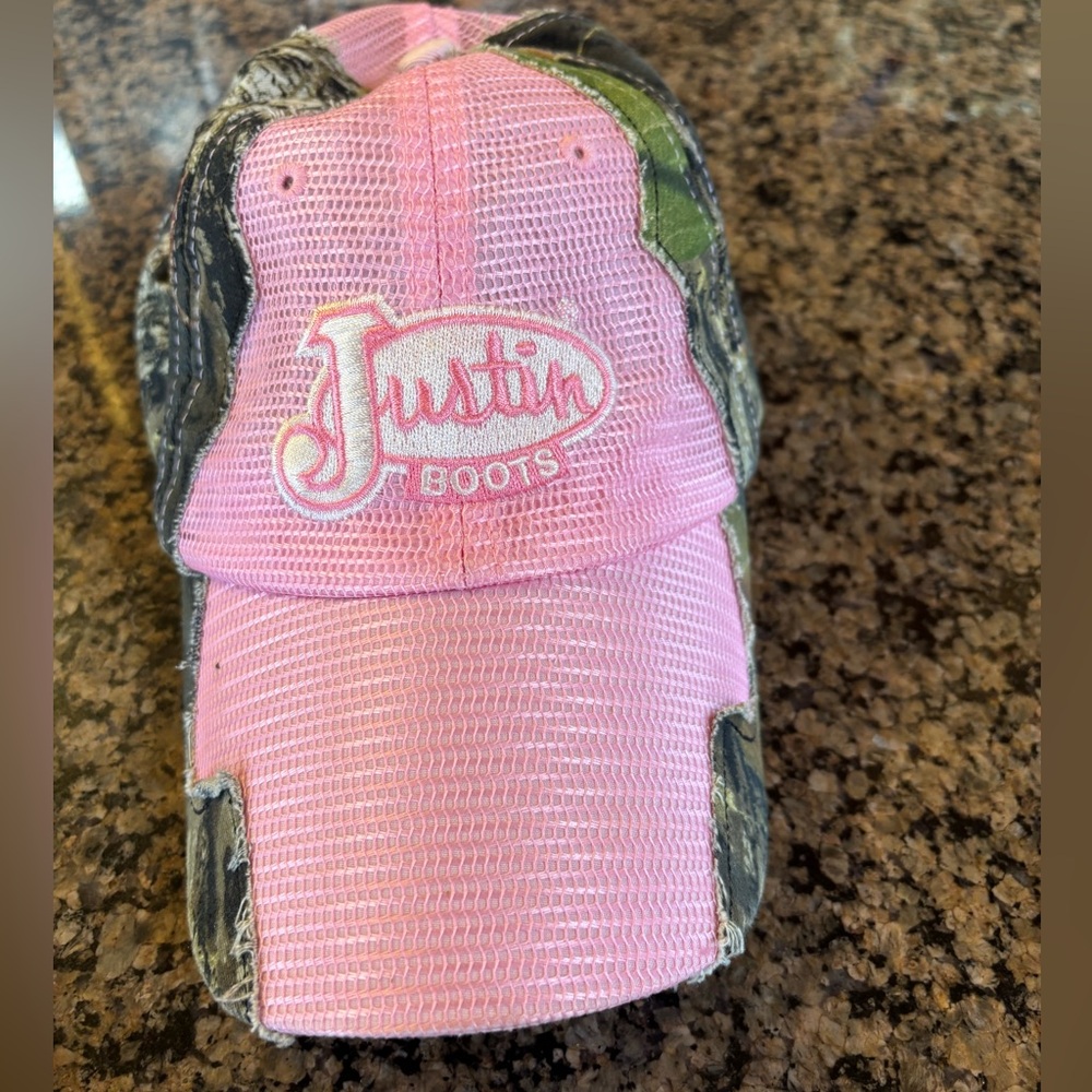 Justin Boots Women’s Pink and Camo Hat